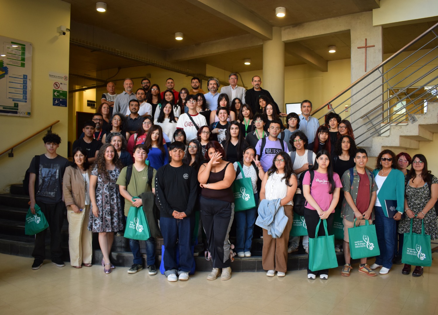 Instituto de Biología PUCV realiza bienvenida oficial para nuevos estudiantes de pregrado