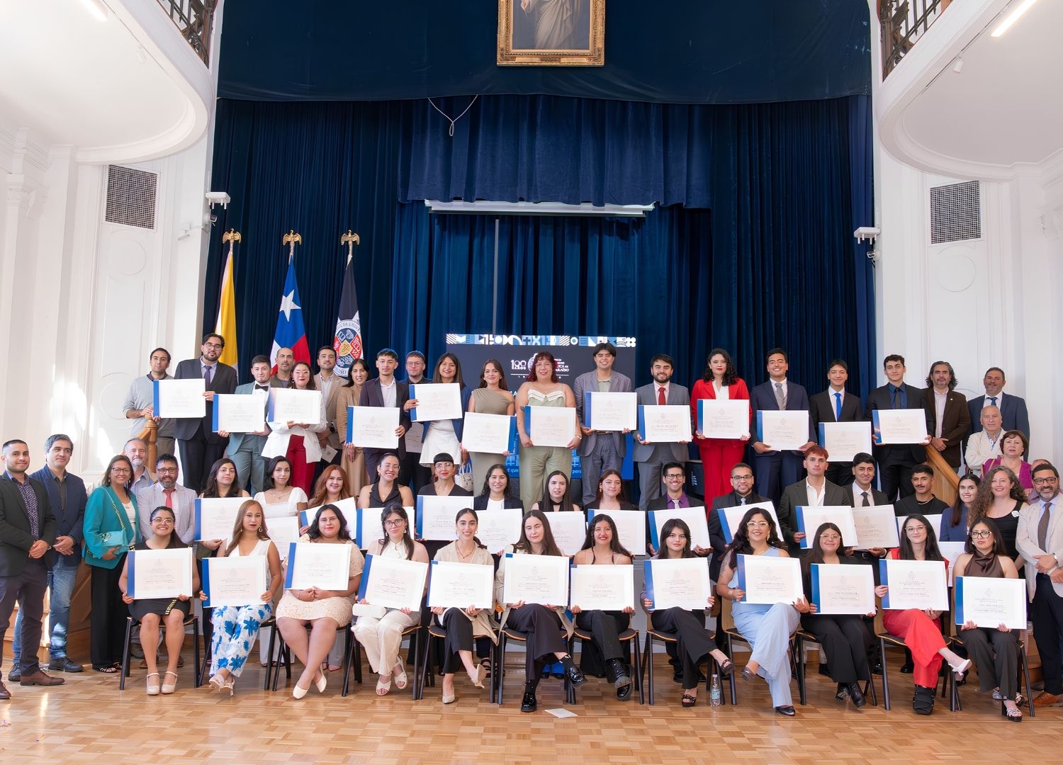 Instituto de Biología PUCV otorga grados y títulos profesionales a nueva generación de egresados