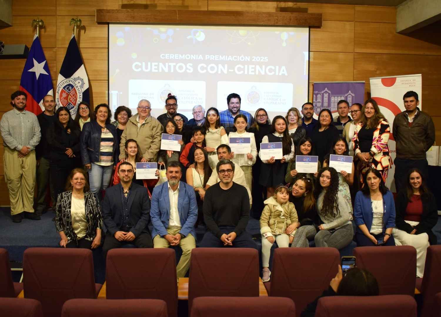 Facultad de Ciencias PUCV, Instituto de Biología y Escuela de Pedagogía realizan ceremonia de premiación para ganadores de Cuentos con Ciencia